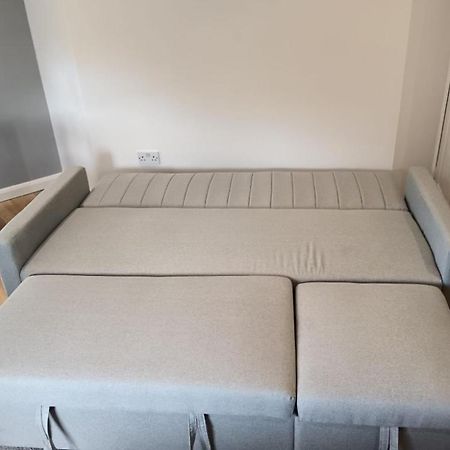 קטרינג Welcome To This Flat מראה חיצוני תמונה
